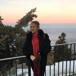 Meet your Posher, Mireya